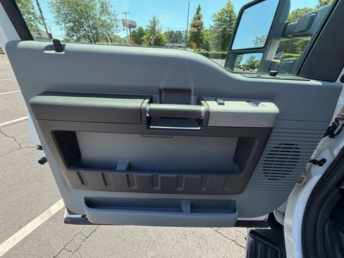 Used 2014 Ford F450 XLT w/ XLT Interior Package AWD/4WD image 16