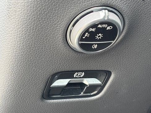 Used 2023 Mercedes-Benz GLC 300 4MATIC image 26