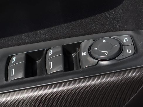 Used 2023 Chevrolet Silverado 1500 Custom AWD/4WD image 19