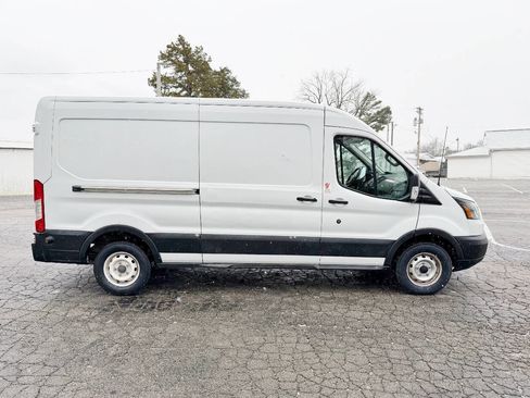 Used 2019 Ford Transit 150 148 Medium Roof image 4