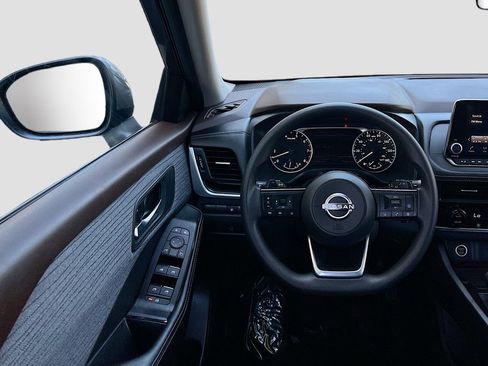 Used 2023 Nissan Rogue SV FWD image 20