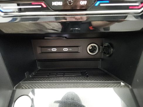 New 2026 Volkswagen Taos SE FWD image 22