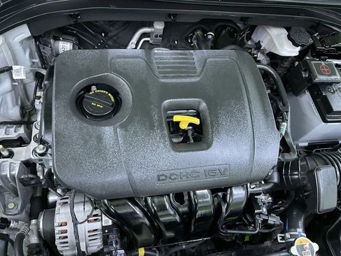 Used 2019 Hyundai Elantra SE image 28