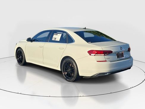 Used 2021 Volkswagen Passat 2.0T SE FWD image 7
