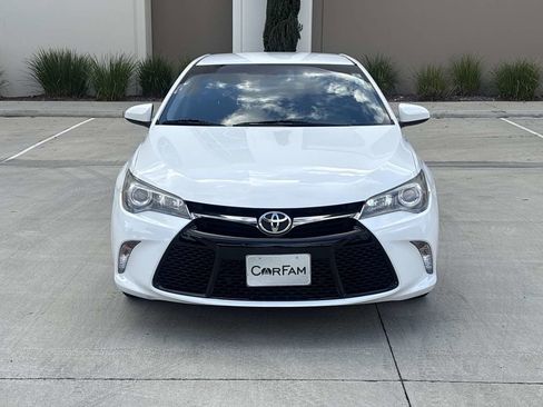 Used 2016 Toyota Camry SE image 8