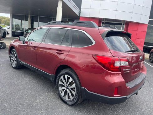 Used 2016 Subaru Outback 2.5i Limited AWD/4WD image 4