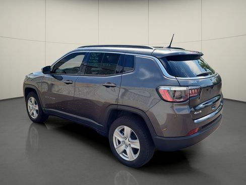 Used 2022 Jeep Compass Latitude AWD/4WD image 5