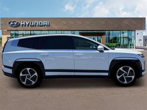 New 2026 Hyundai Ioniq 9 Limited image 9