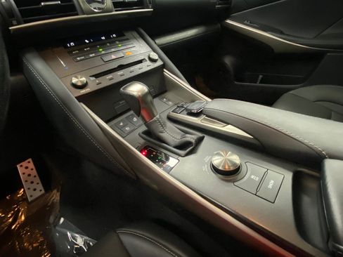 Used 2019 Lexus IS 300 AWD image 51