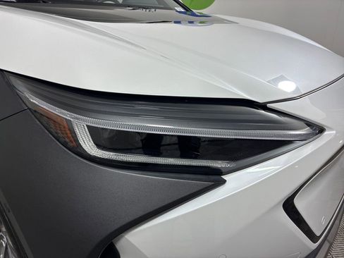 Used 2023 Subaru Solterra AWD image 4