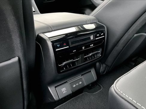 Certified 2026 Acura MDX FWD w/ Technology Package image 30