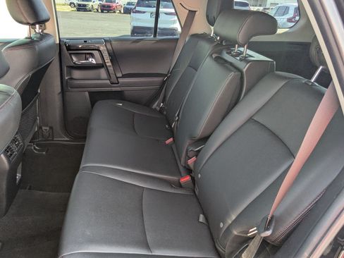 Used 2023 Toyota 4Runner TRD Off-Road Premium w/ Moonroof Package AWD/4WD image 35