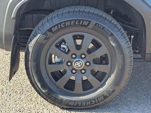 Used 2024 Toyota Land Cruiser image 10