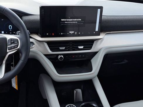 Used 2026 Ford Explorer Active w/ Active Comfort Package image 23