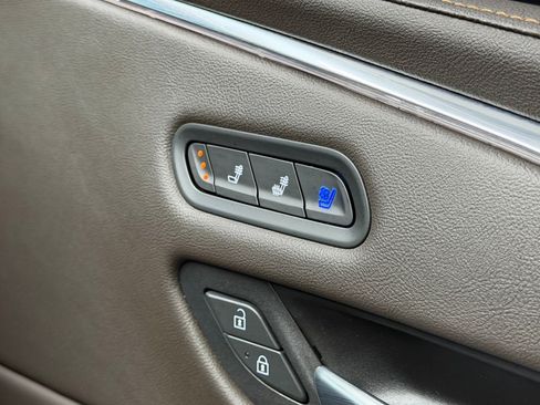 Used 2021 Cadillac Escalade ESV Sport w/ Driver Assist Tech Package RWD image 54