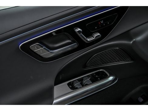 New 2026 Mercedes-Benz E 350 4MATIC Sedan image 5