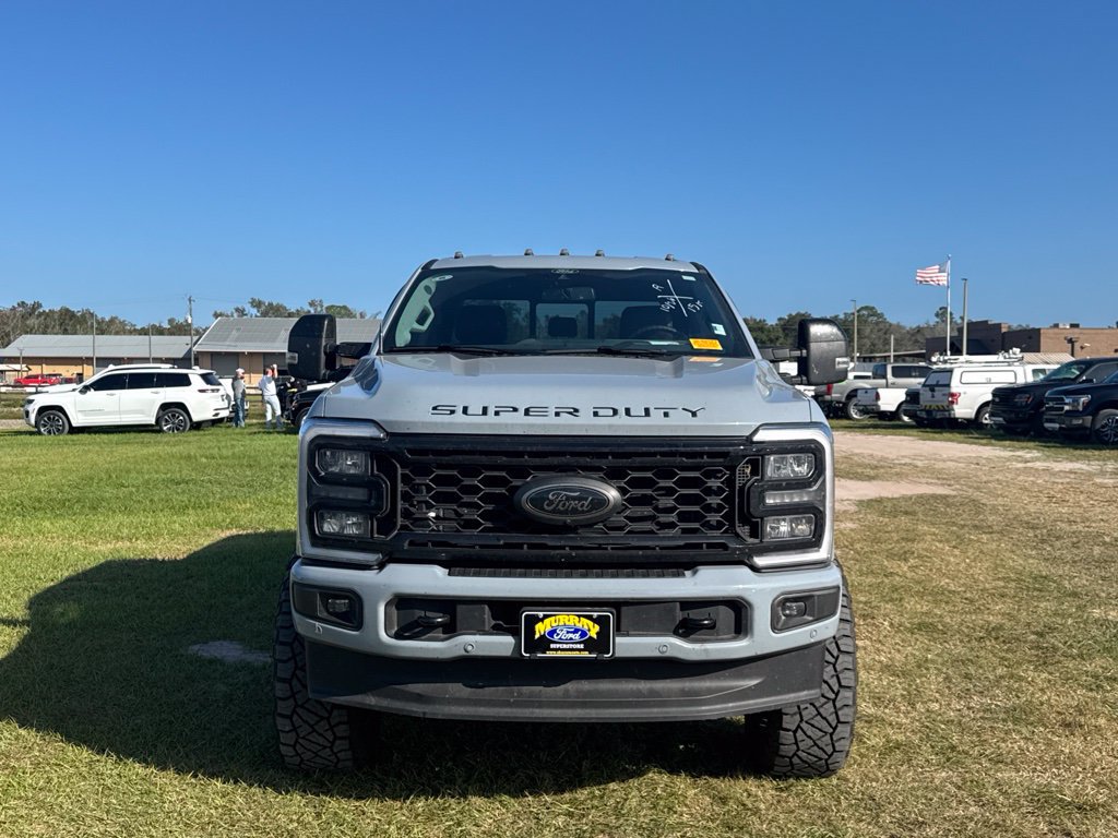 Used 2026 Ford F350 Lariat w/ Black Appearance Package AWD/4WD image 9