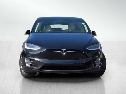 Used 2018 Tesla Model X P100D image 3