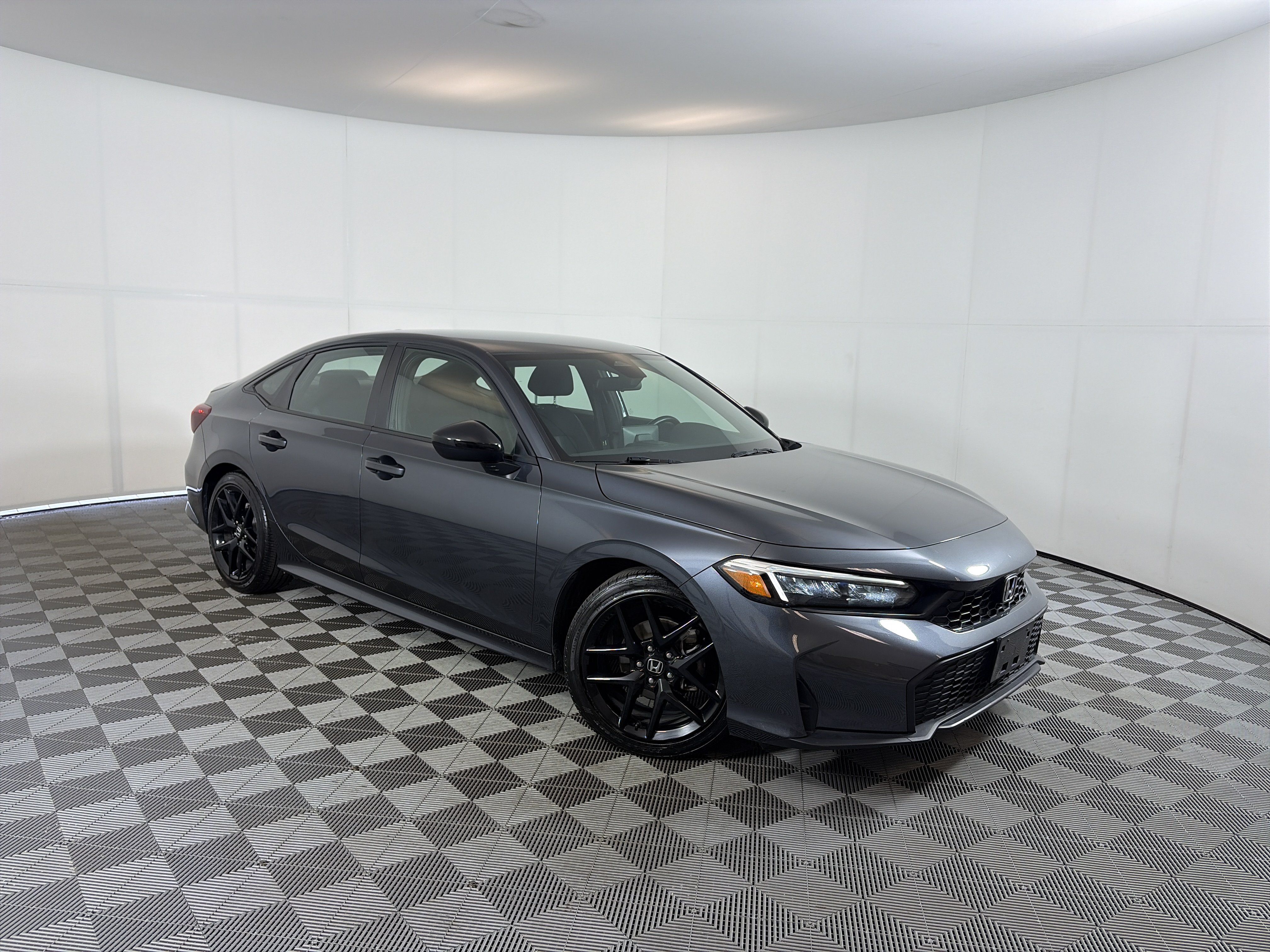 Used 2025 Honda Civic Sport image 1
