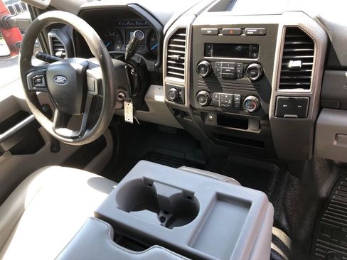 Used 2019 Ford F250 XL w/ Snow Plow Prep Package AWD/4WD image 27