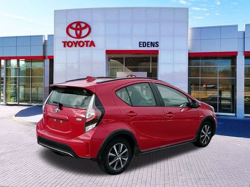Used 2019 Toyota Prius C image 3