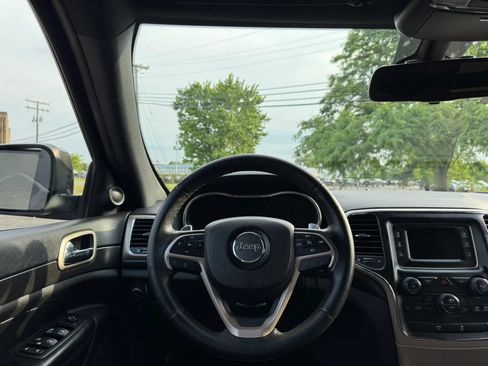 Used 2015 Jeep Grand Cherokee Laredo w/ Quick Order Package 23E AWD/4WD image 16