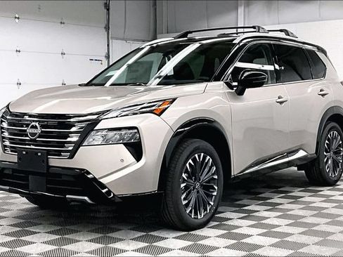 New 2026 Nissan Rogue Platinum AWD/4WD image 2