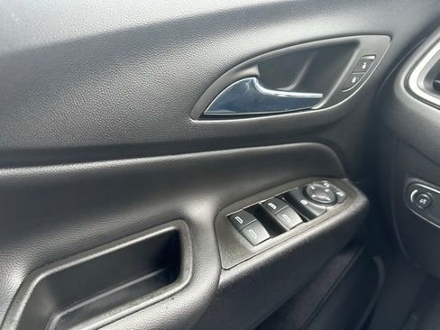 Certified 2024 Chevrolet Equinox LT image 51