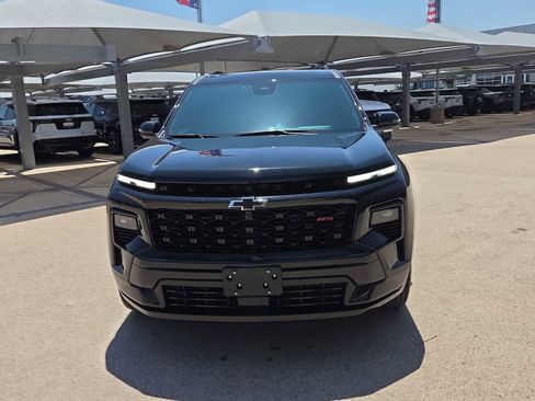 Used 2024 Chevrolet Traverse RS w/ LPO, Floor Liner Package FWD image 3