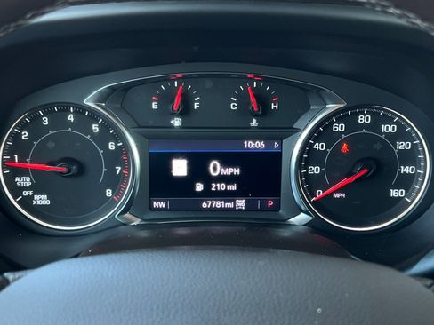 Used 2023 GMC Acadia SLT image 24