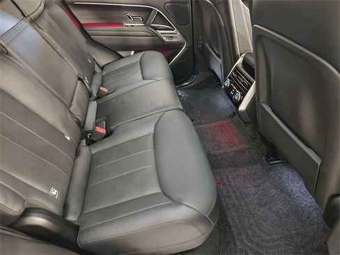 Used 2023 Land Rover Range Rover SE image 29