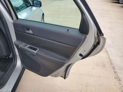 Used 2006 Volvo S40 T5 AWD/4WD image 8