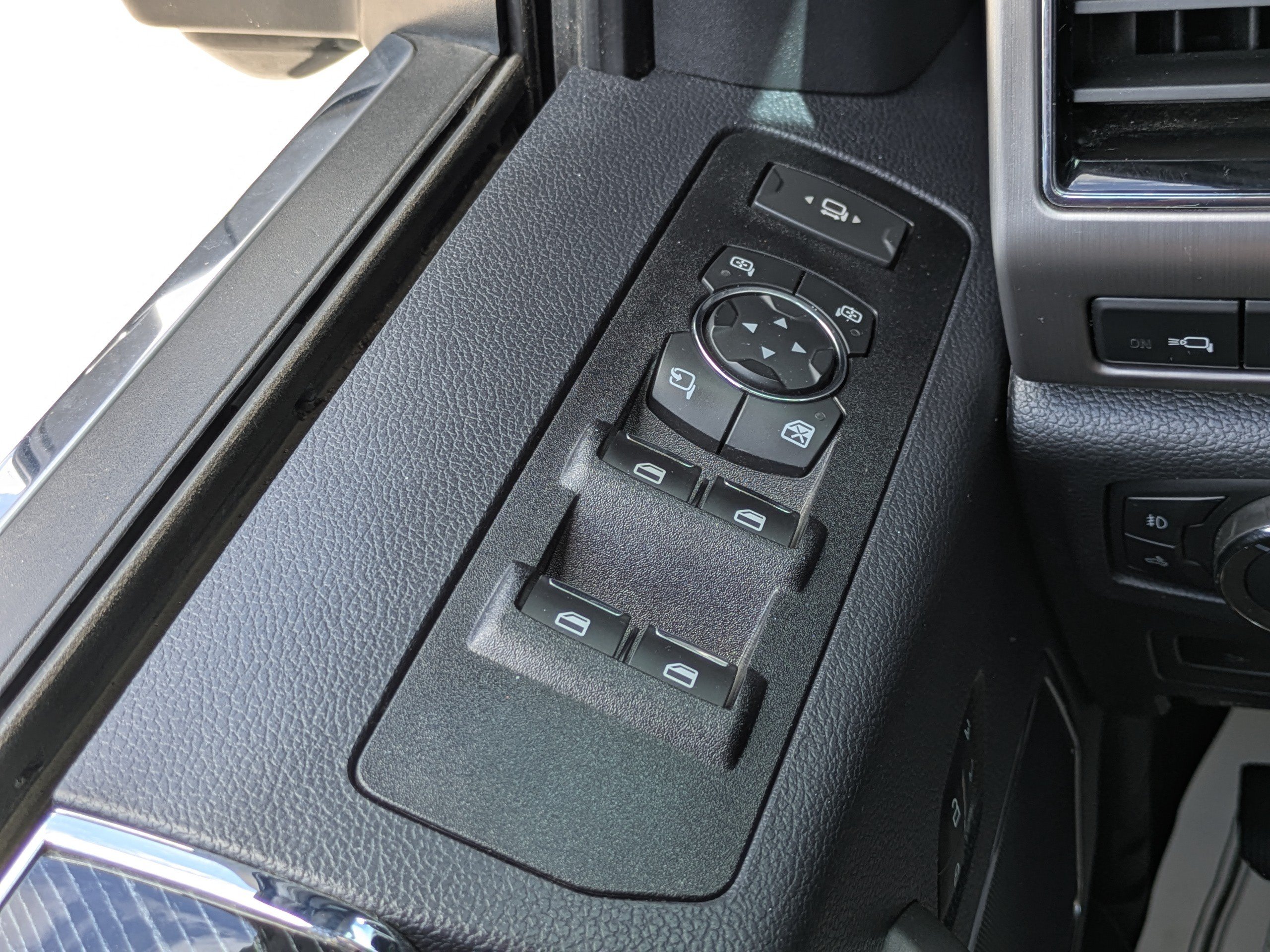 Used 2022 Ford F450 Platinum w/ FX4 Off-Road Package AWD/4WD image 20