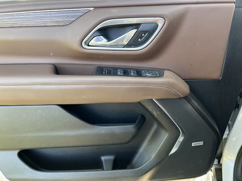 Used 2021 Chevrolet Tahoe High Country AWD/4WD image 14