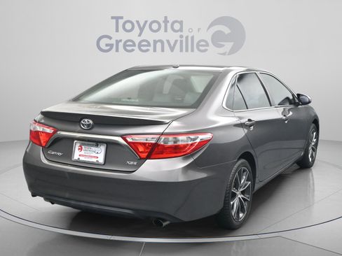 Used 2015 Toyota Camry XSE w/ Moonroof Package image 13