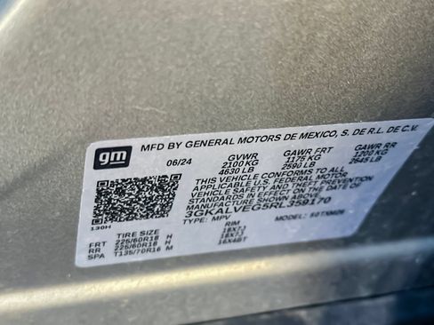 Used 2024 GMC Terrain SLT AWD/4WD image 28