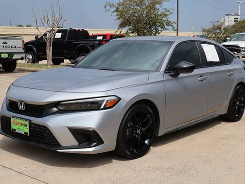Used 2024 Honda Civic Sport image 3
