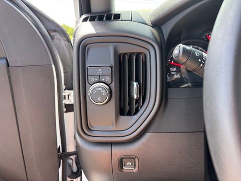 Used 2025 Chevrolet Silverado 1500 Custom w/ Turbomax Blackout Package RWD image 18