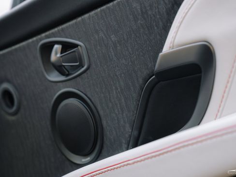 Used 2019 Aston Martin DBS Superleggera RWD image 13