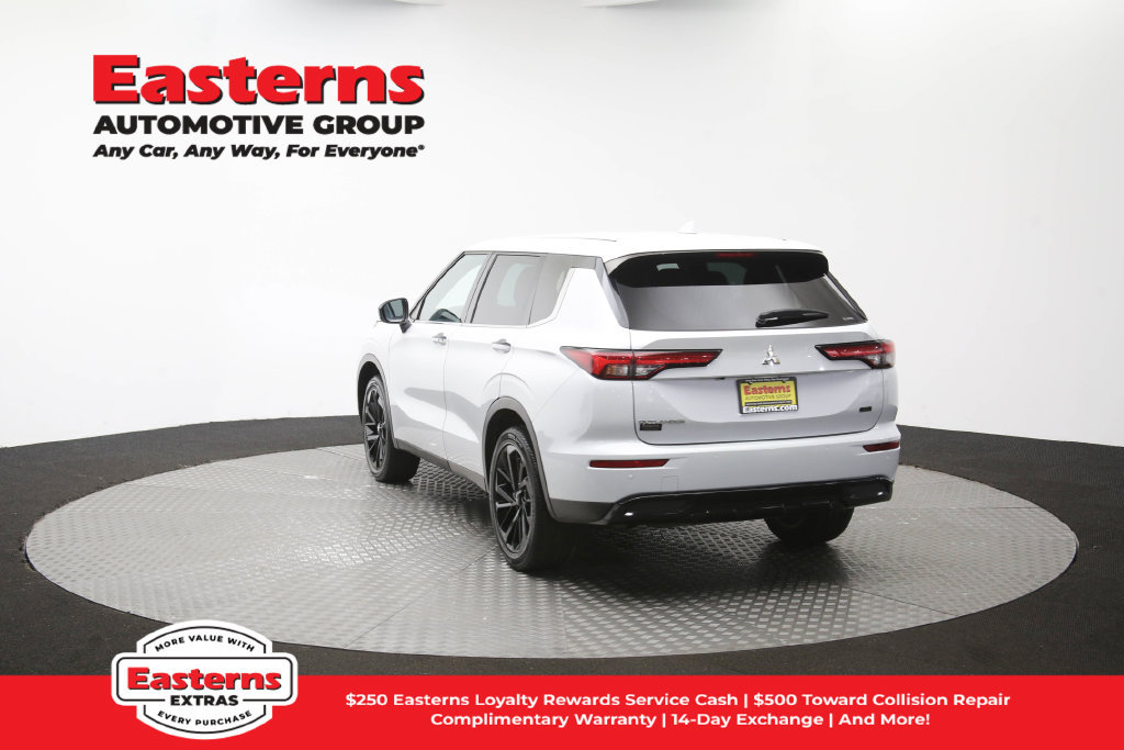 Used 2023 Mitsubishi Outlander SE Black Edition AWD/4WD image 67