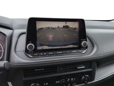 Used 2025 Nissan Rogue SV FWD image 16