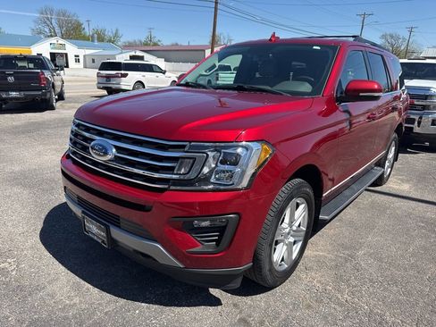 Used 2019 Ford Expedition XLT w/ Equipment Group 202A AWD/4WD image 5