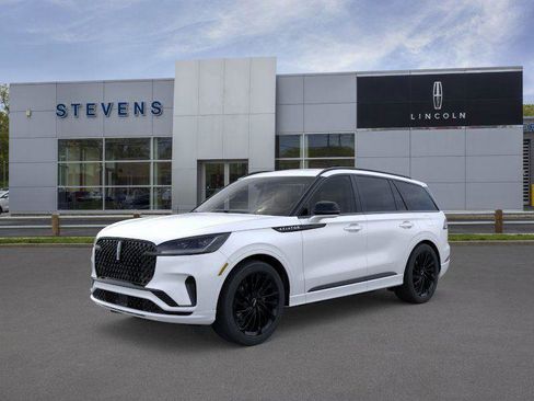 New 2025 Lincoln Aviator Reserve w/ Luxury Package image 2