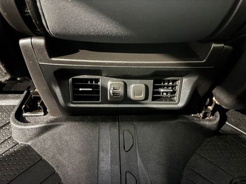 Used 2020 Chevrolet Silverado 1500 LT Trail Boss w/ Convenience Package AWD/4WD image 38