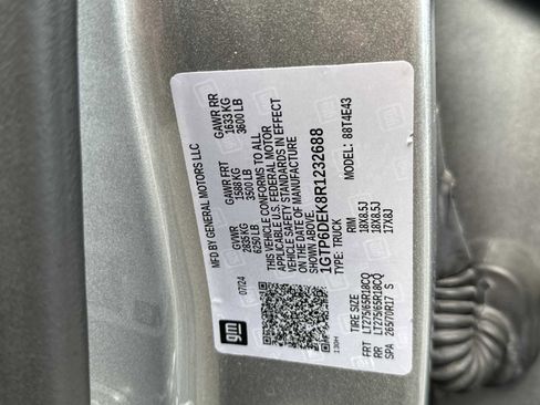 Used 2024 GMC Canyon AT4 image 28