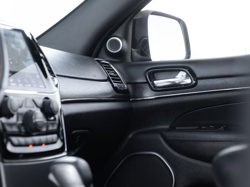 Used 2019 Jeep Grand Cherokee High Altitude image 15