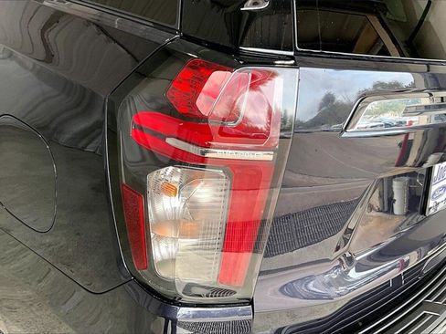 Used 2023 Chevrolet Tahoe LS image 28