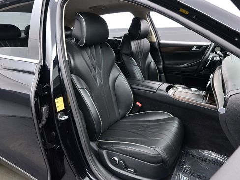 Certified 2023 Genesis G80 image 13