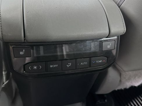 Used 2020 Toyota Highlander Platinum AWD/4WD image 28