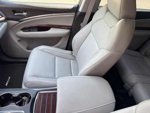 Used 2016 Acura MDX SH-AWD image 17